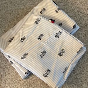 Tommy Hilfiger PINEAPPLES on Blue & White Stripes Standard Pillowcase Pair (2)